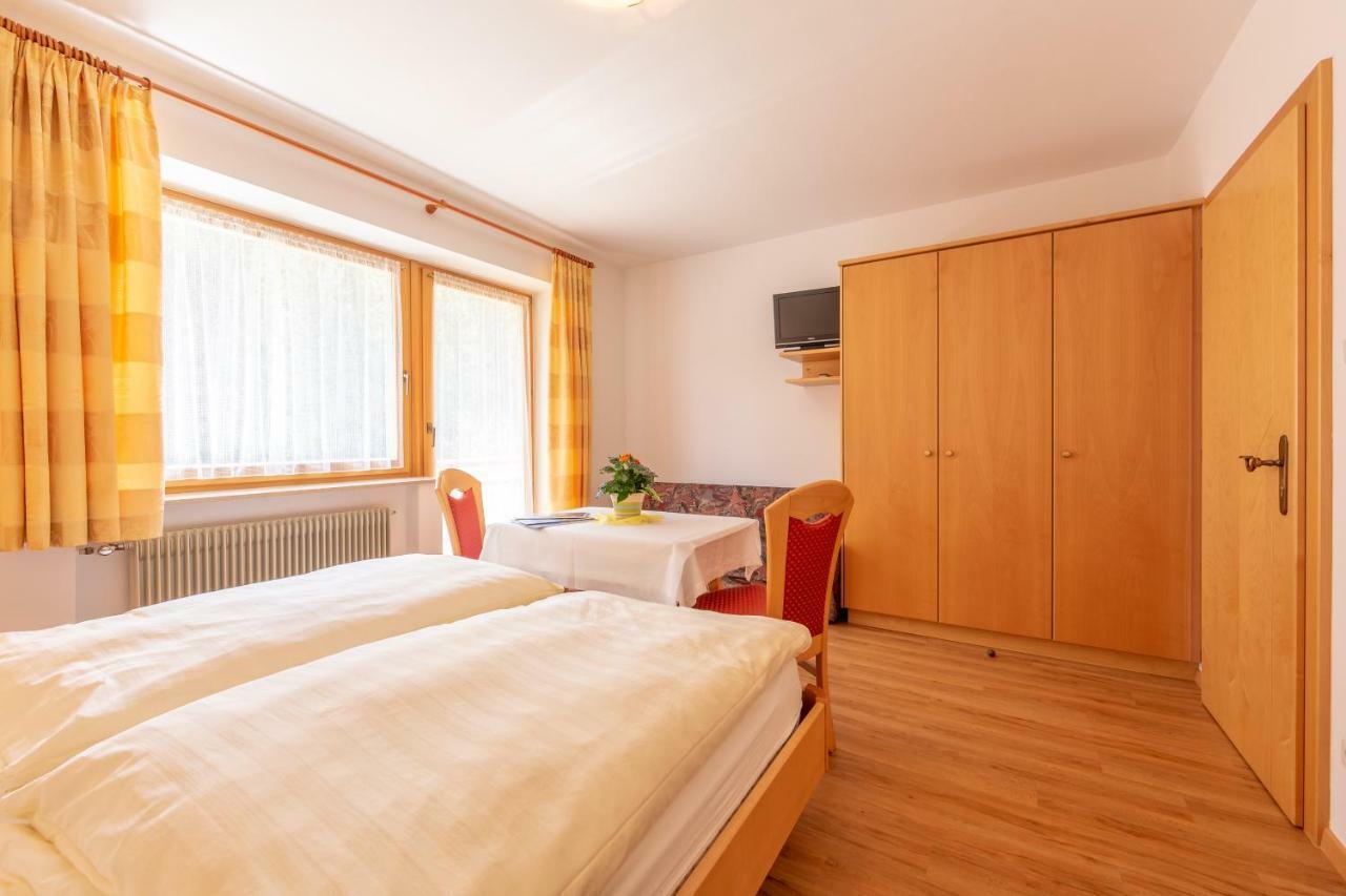 Doppelzimmer mit Balkon